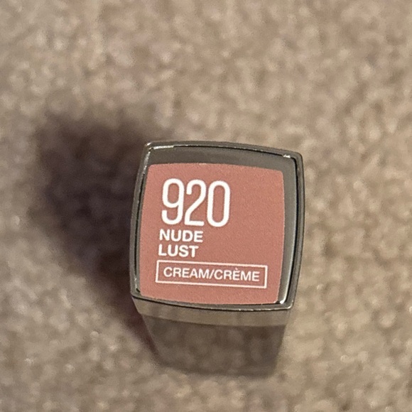 Maybelline Color Sensational Lipstick, Cream Finish, Nude Lust #920 New - Picture 5 of 14